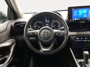 Toyota Yaris 1.5 120H Active Plus  - Foto 10