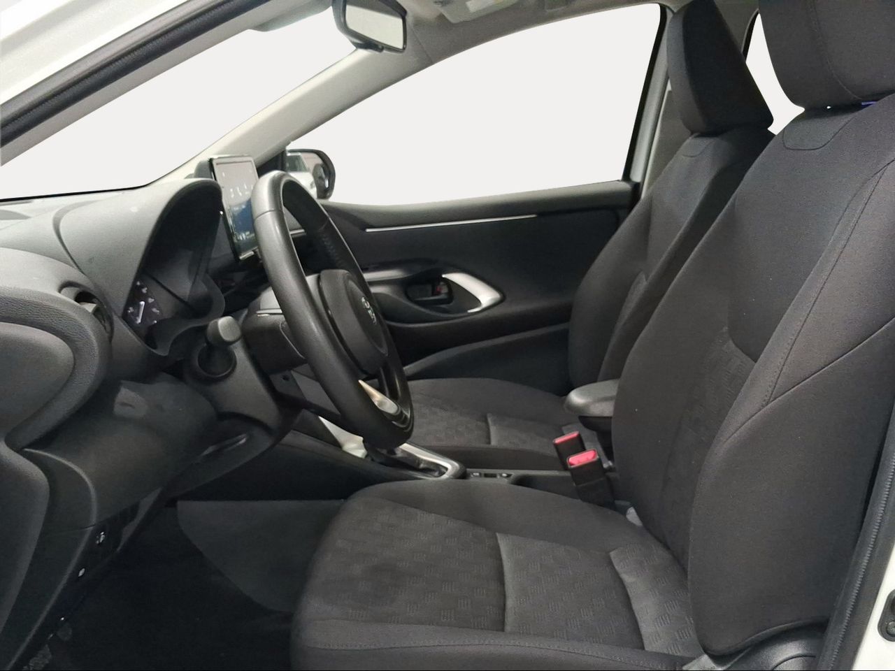 Toyota Yaris 1.5 120H Active Plus  - Foto 13