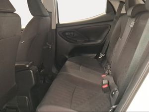 Toyota Yaris 1.5 120H Active Plus  - Foto 12