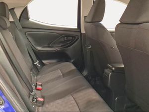 Toyota Yaris 1.5 120H Active Plus  - Foto 8