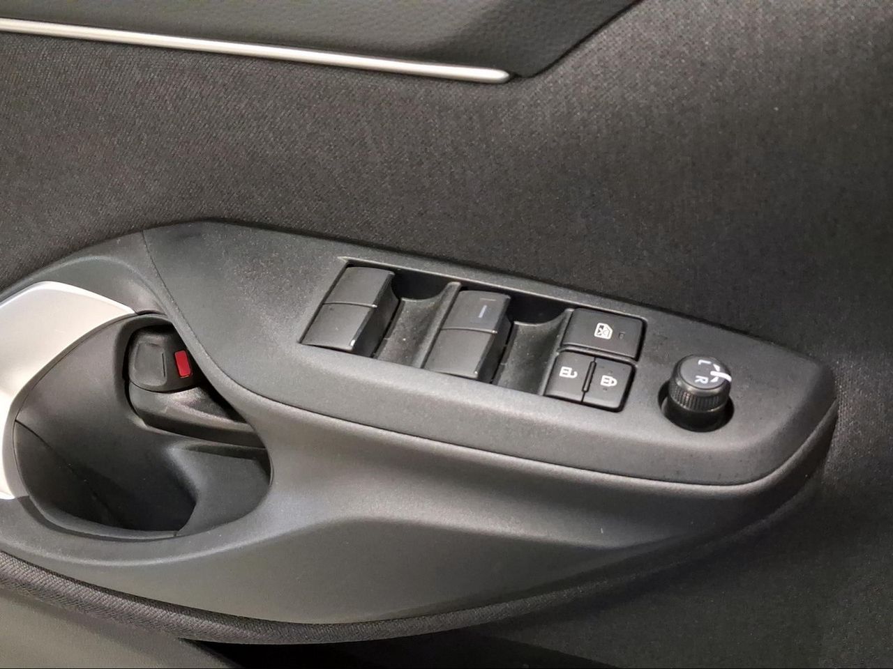 Toyota Yaris 1.5 120H Active Plus  - Foto 24