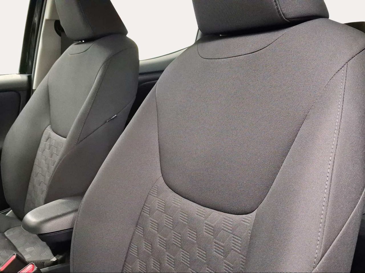 Toyota Yaris 1.5 120H Active Plus  - Foto 23