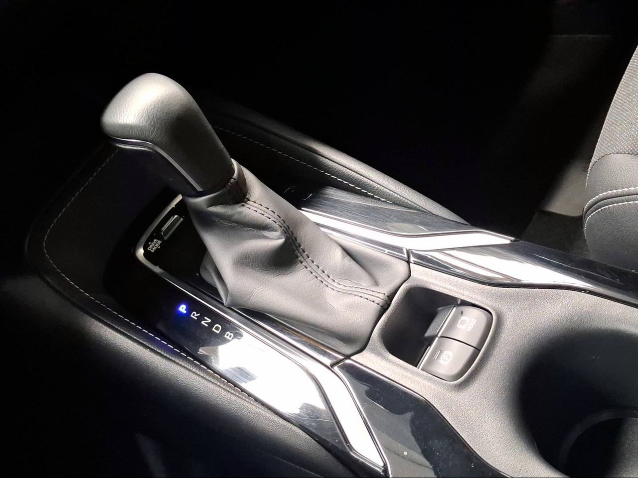 Toyota Corolla 1.8 125H STYLE E-CVT  - Foto 24