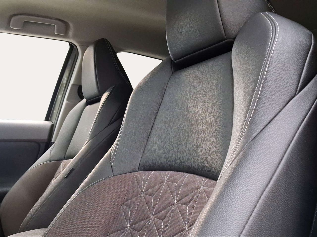 Toyota Yaris Cross 1.5 120H Style  - Foto 25