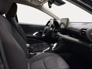 Toyota Yaris 1.5 120H Active Plus  - Foto 7