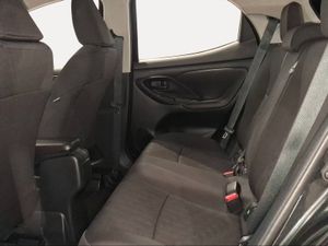 Toyota Yaris 1.5 120H Active Plus  - Foto 12