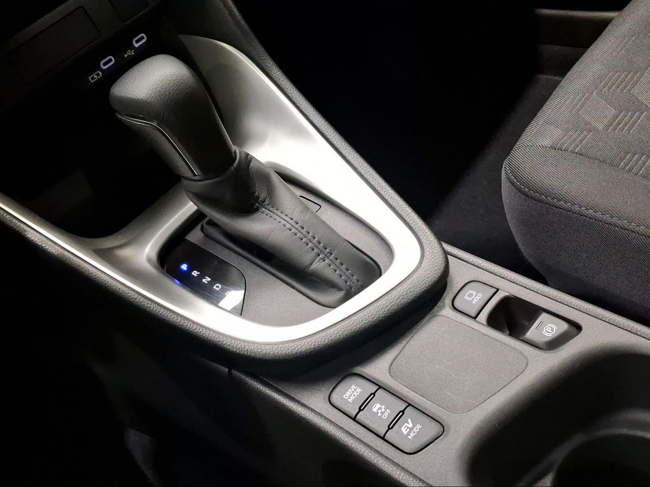 Toyota Yaris 1.5 120H Active Plus  - Foto 23