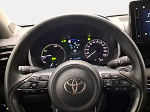 Toyota Yaris 1.5 120H Active Plus  - Foto 14