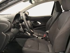 Toyota Yaris 1.5 120H Active Plus  - Foto 13