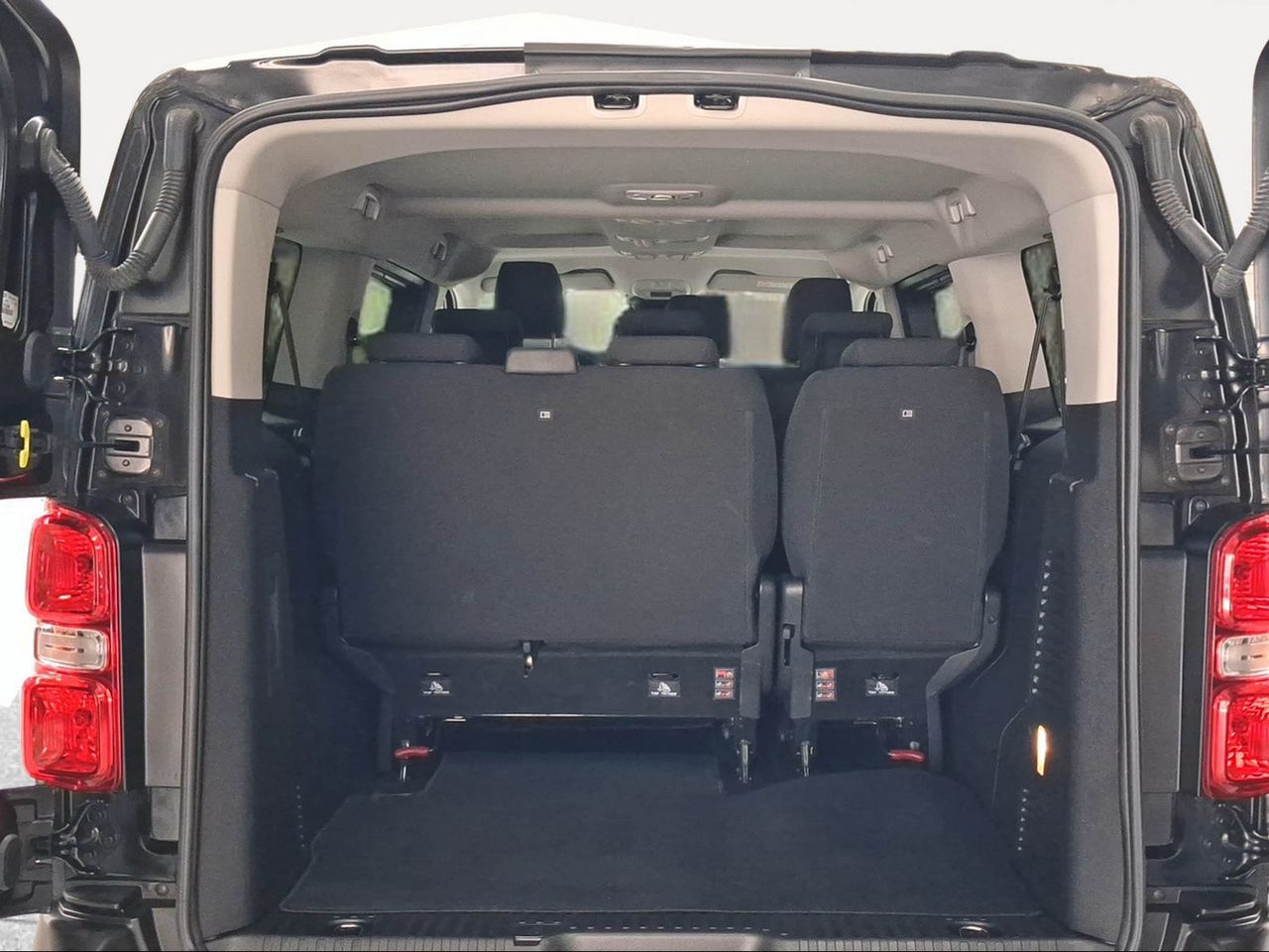 Toyota Proace Shuttle L2 2.0D 106kW (145CV) 6MT VX 9p  - Foto 11
