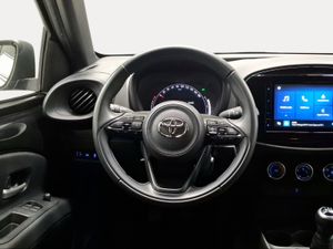 Toyota Aygo X Cross 1.0 VVT-I 72CV Play  - Foto 10
