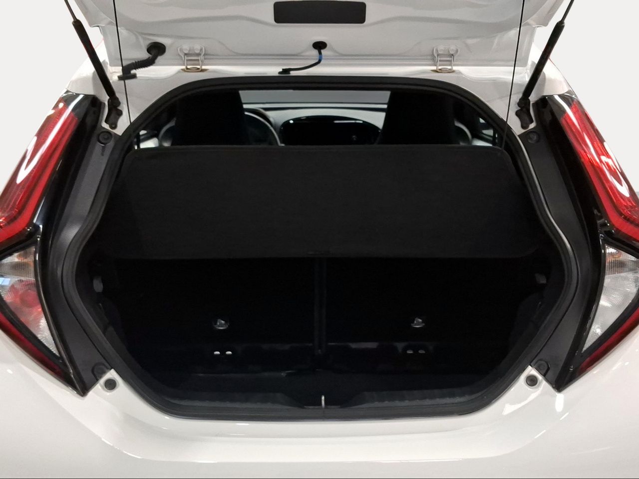 Toyota Aygo X Cross 1.0 VVT-I 72CV Play  - Foto 11