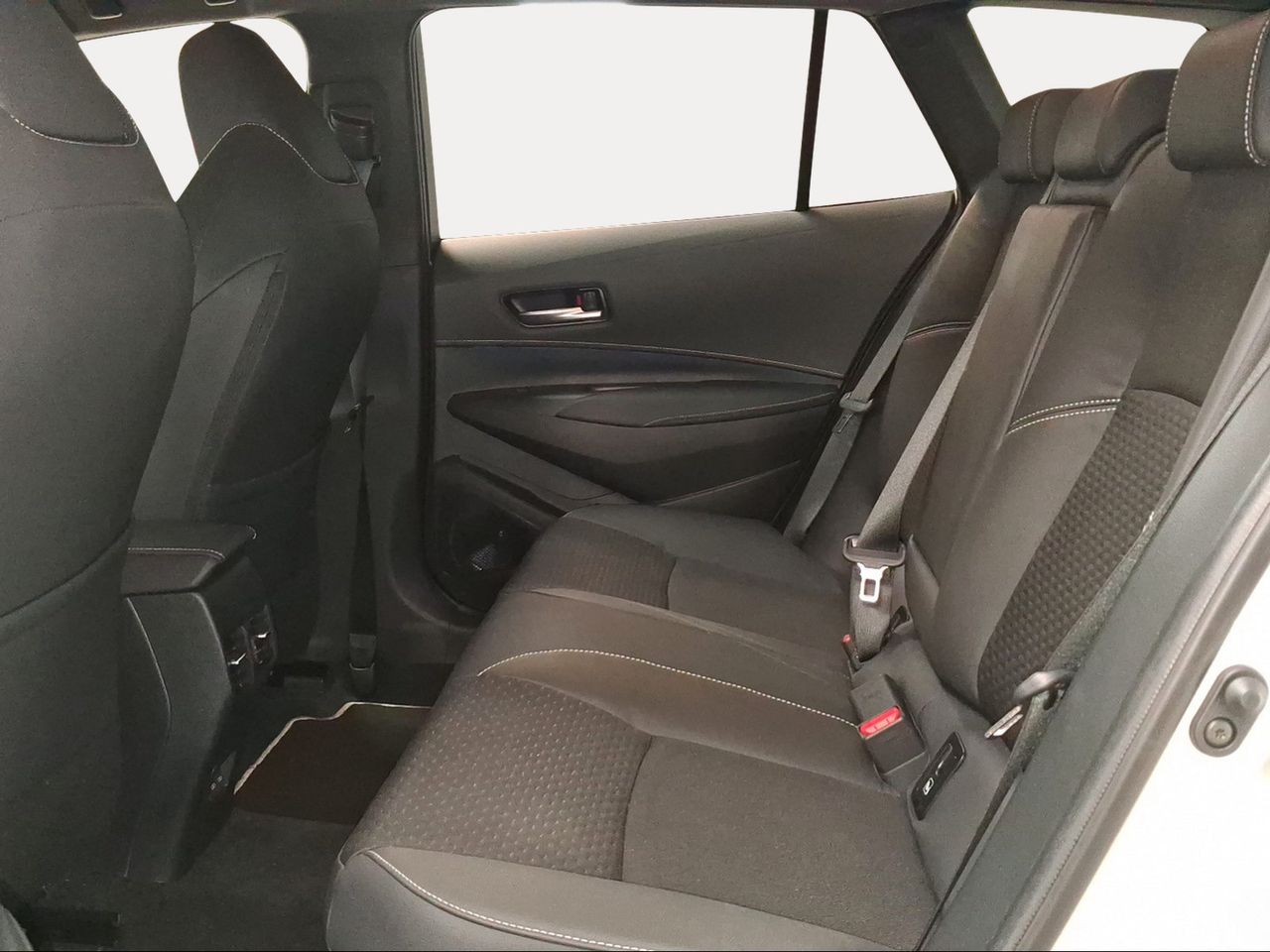 Toyota Corolla 200H Style EditionTouring Sport  - Foto 12