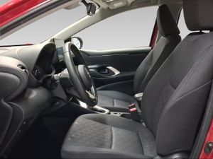 Toyota Yaris 1.5 120H Active Plus  - Foto 13