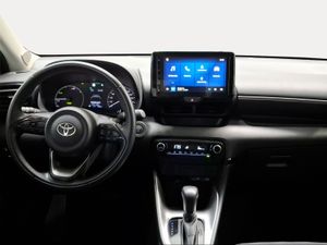 Toyota Yaris 1.5 120H Active Plus  - Foto 9
