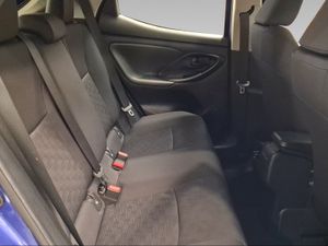 Toyota Yaris 1.5 120H Active Plus  - Foto 8