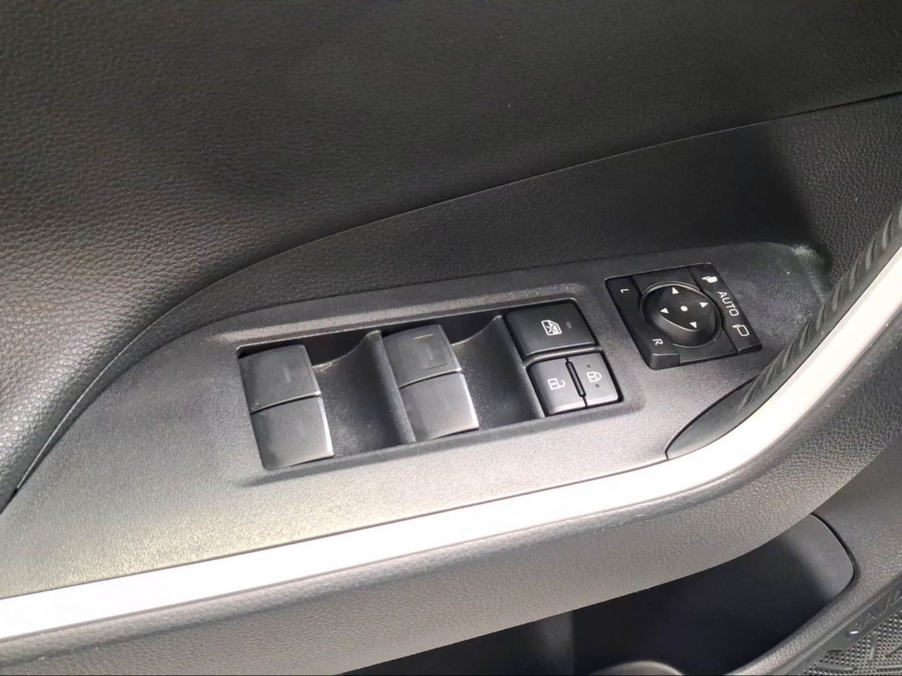 Toyota Rav4 220H e-CVT 4x2 Advance  - Foto 23