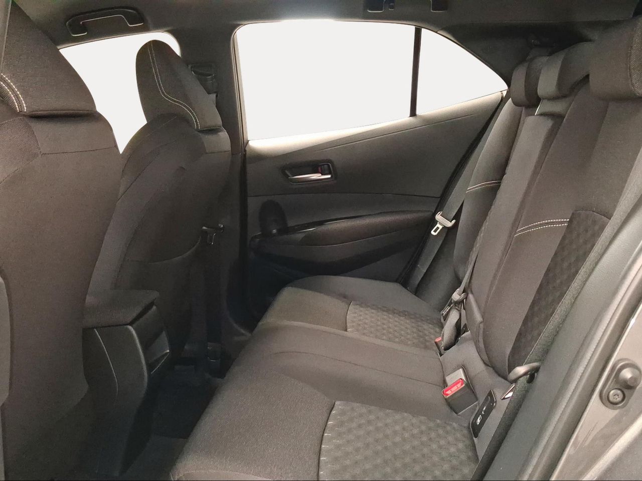 Toyota Corolla 140H Active Plus  - Foto 12