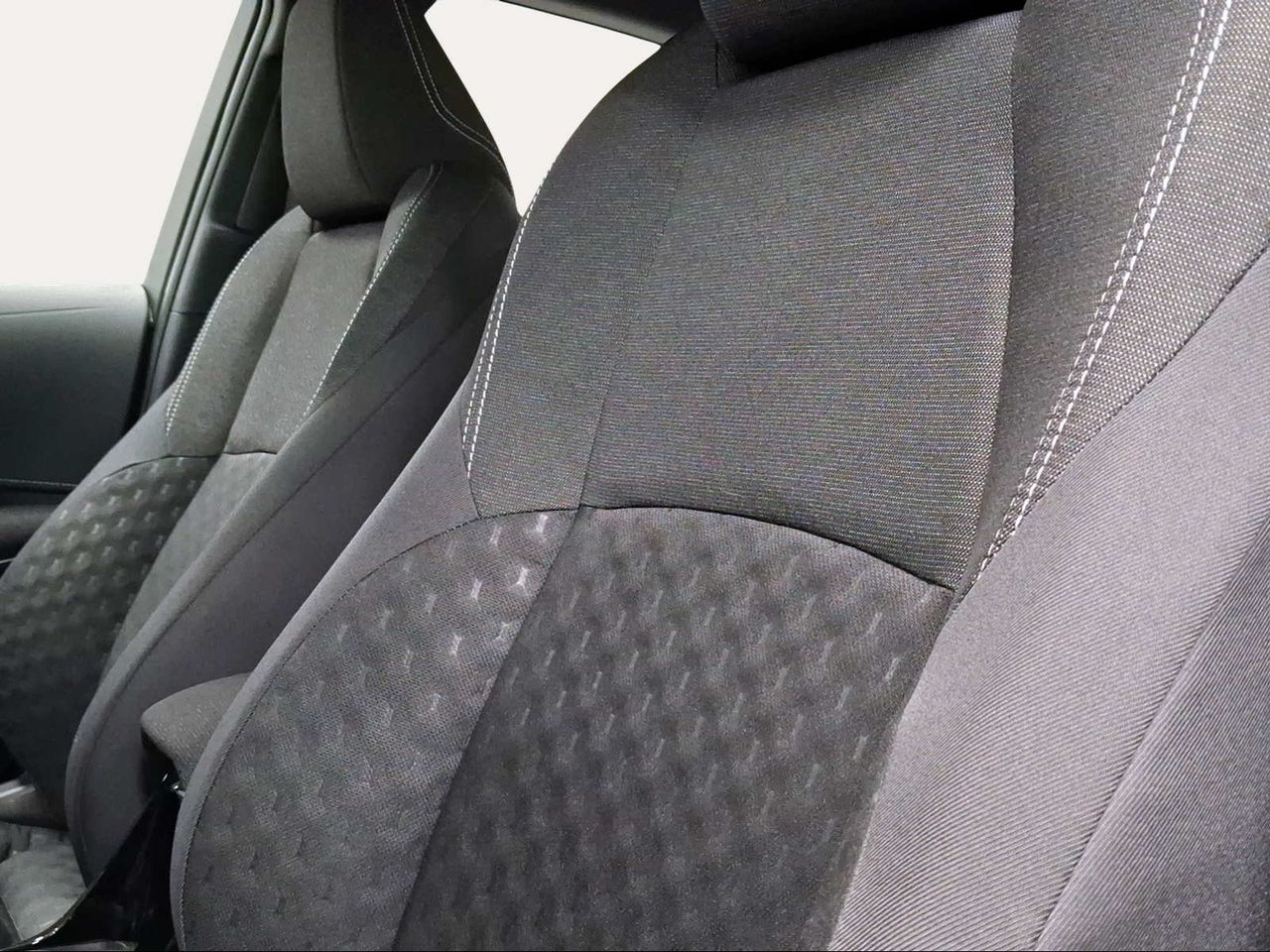 Toyota Corolla 140H Active Plus  - Foto 22