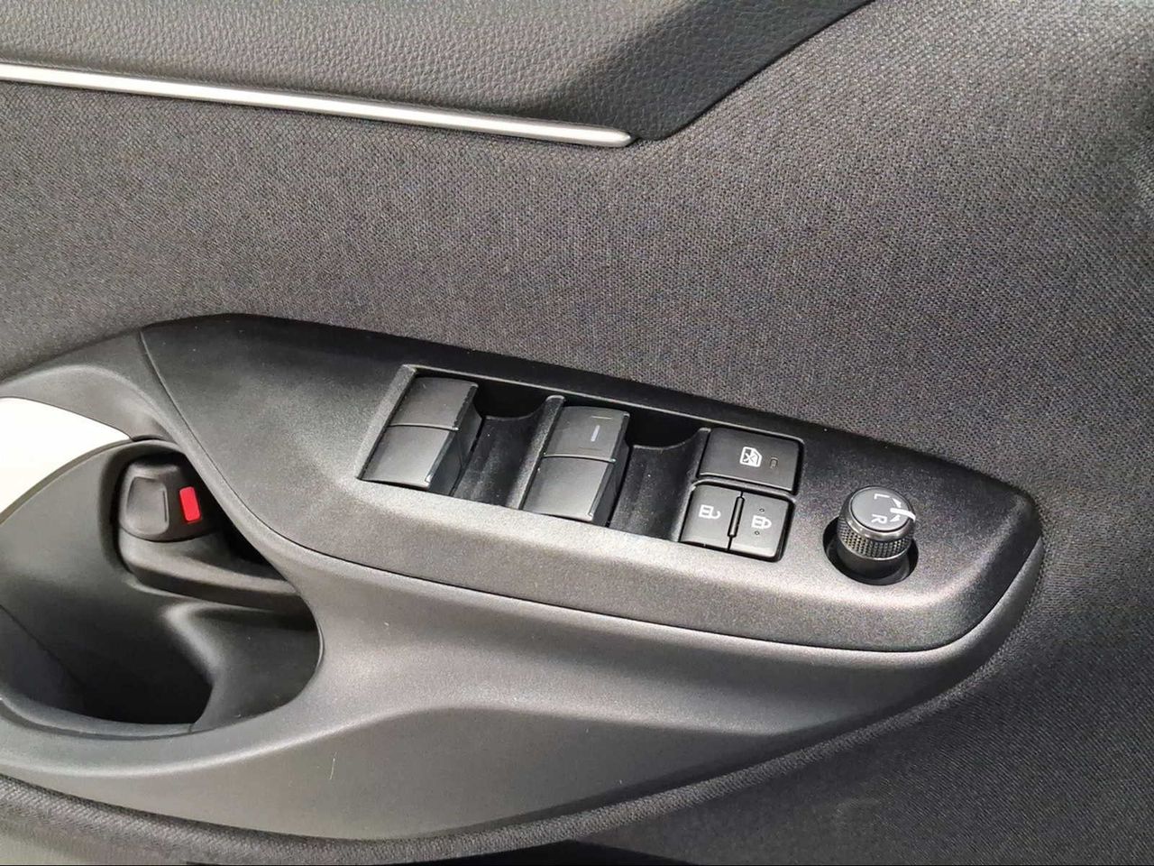 Toyota Yaris 1.5 120H Active Plus  - Foto 24