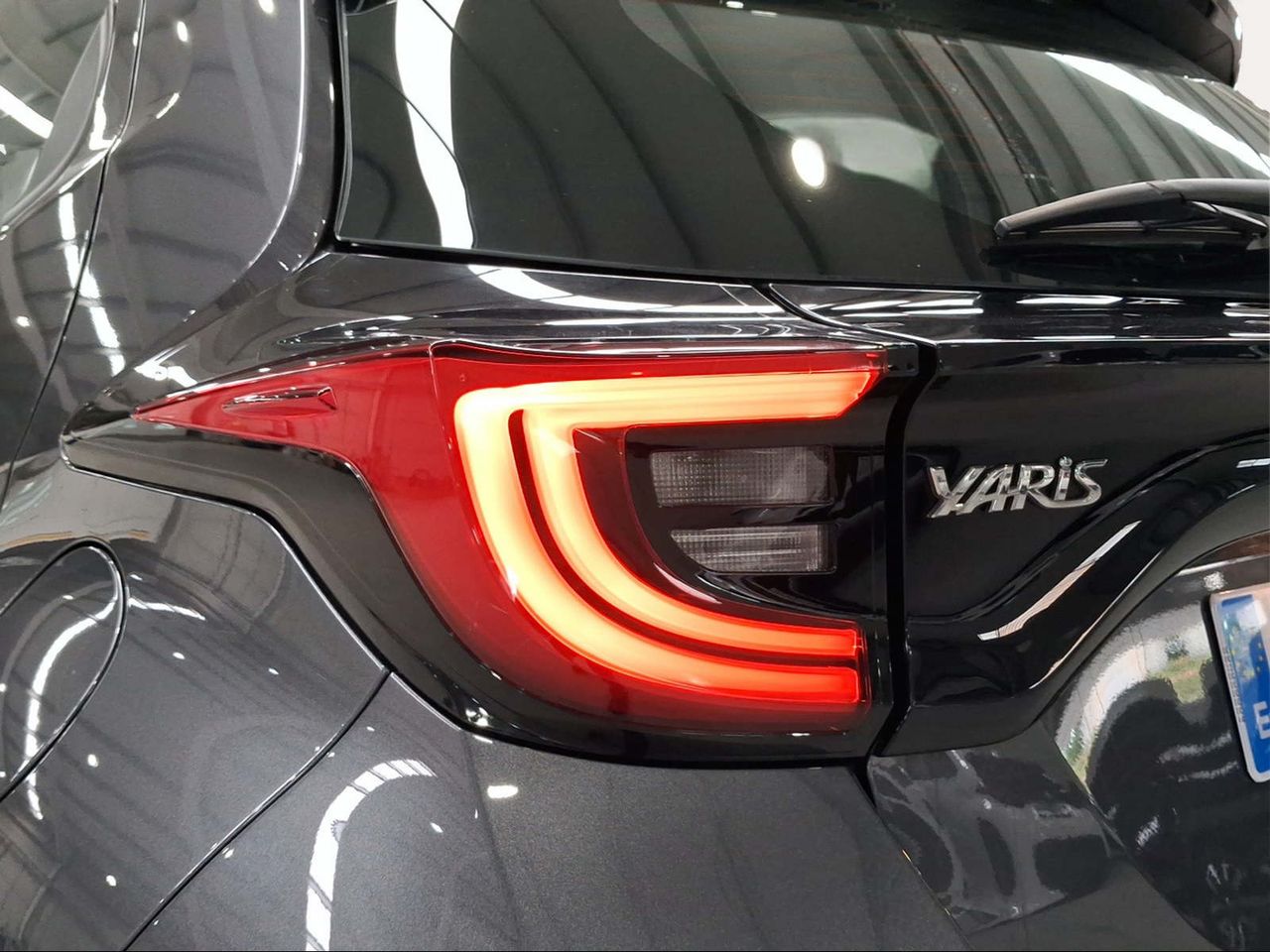 Toyota Yaris 1.5 120H Active Plus  - Foto 25
