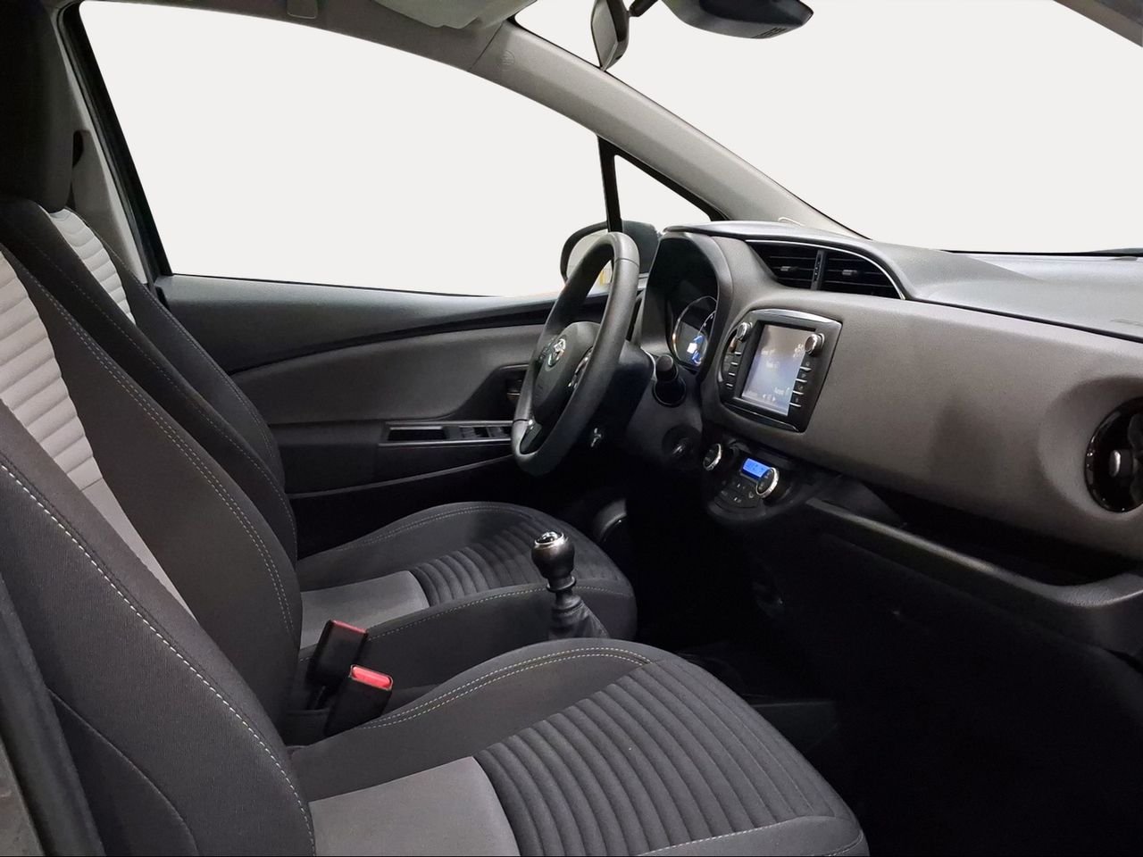 Toyota Yaris 1.5 110 Active Tech  - Foto 7