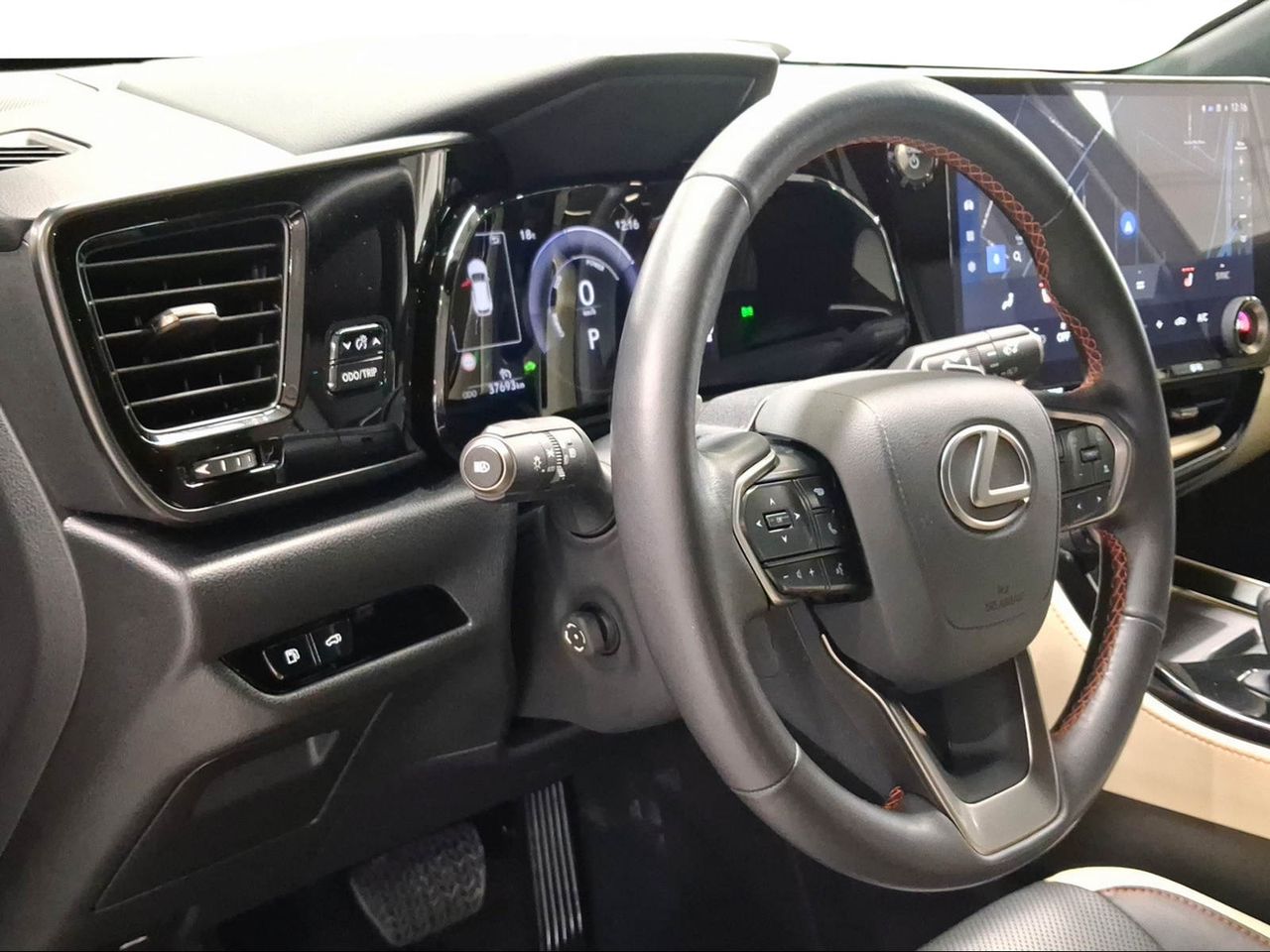 Lexus NX 350h Executive 2WD  - Foto 17