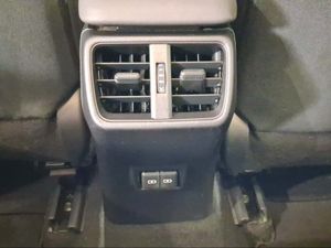 Lexus UX 2.0 250h Business  - Foto 18