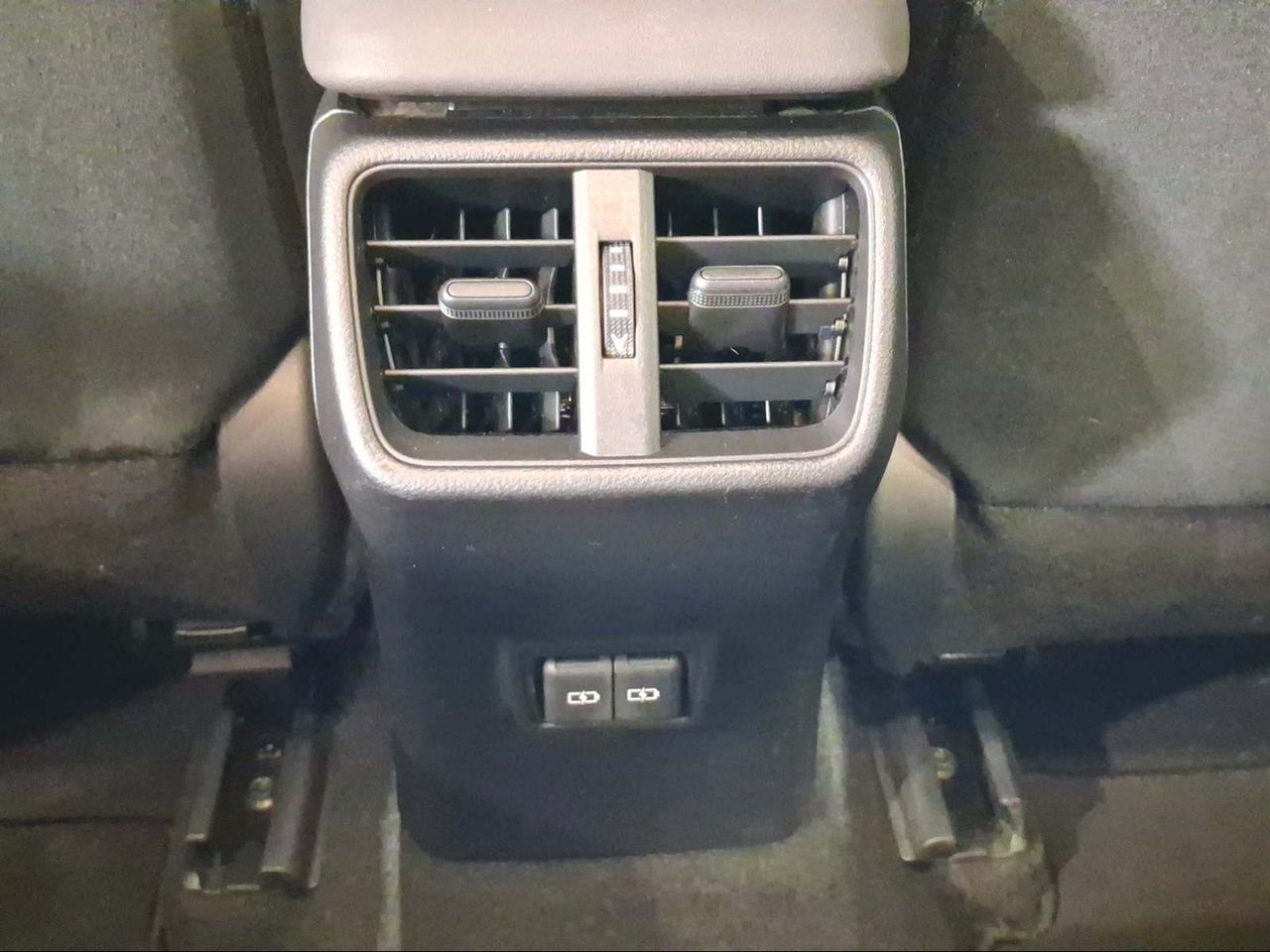 Lexus UX 2.0 250h Business  - Foto 18