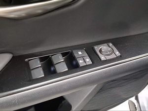 Lexus UX 2.0 250h Business  - Foto 17