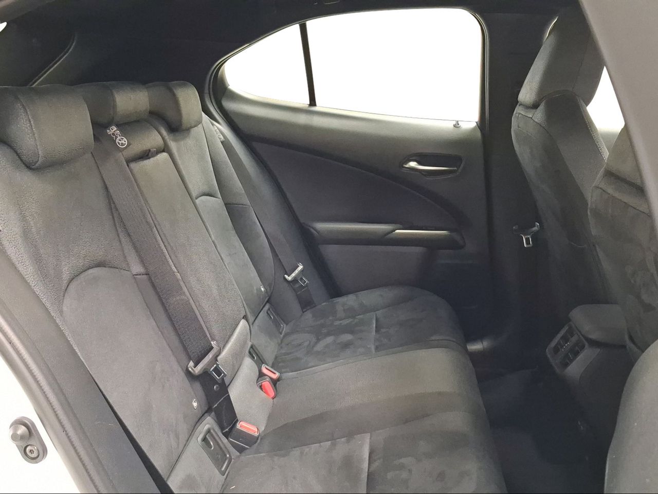 Lexus UX 2.0 300h UX Plus  - Foto 8