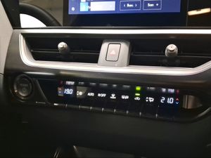 Lexus UX 2.0 300h UX Plus  - Foto 16