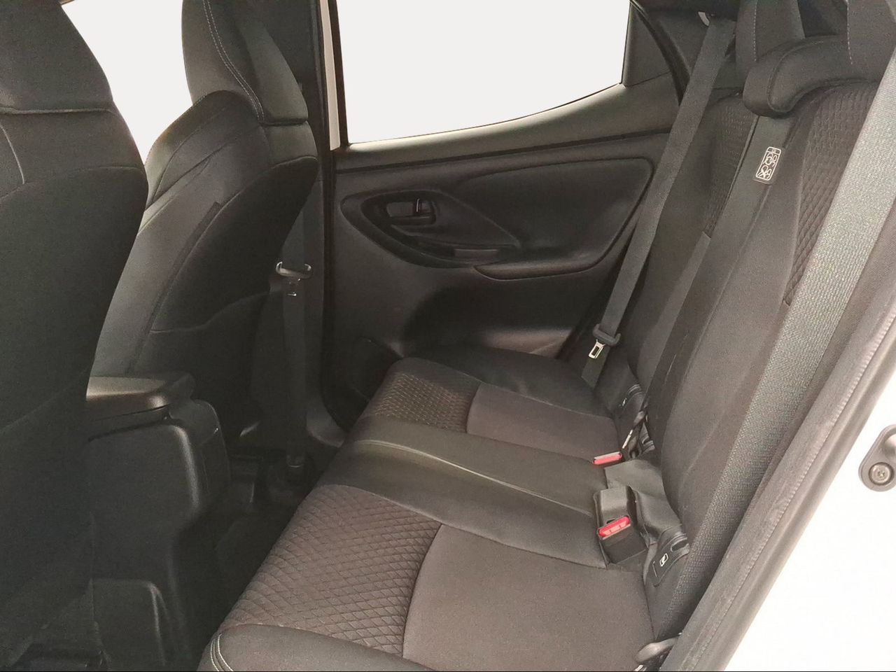 Toyota Yaris 1.5 120H Style  - Foto 12