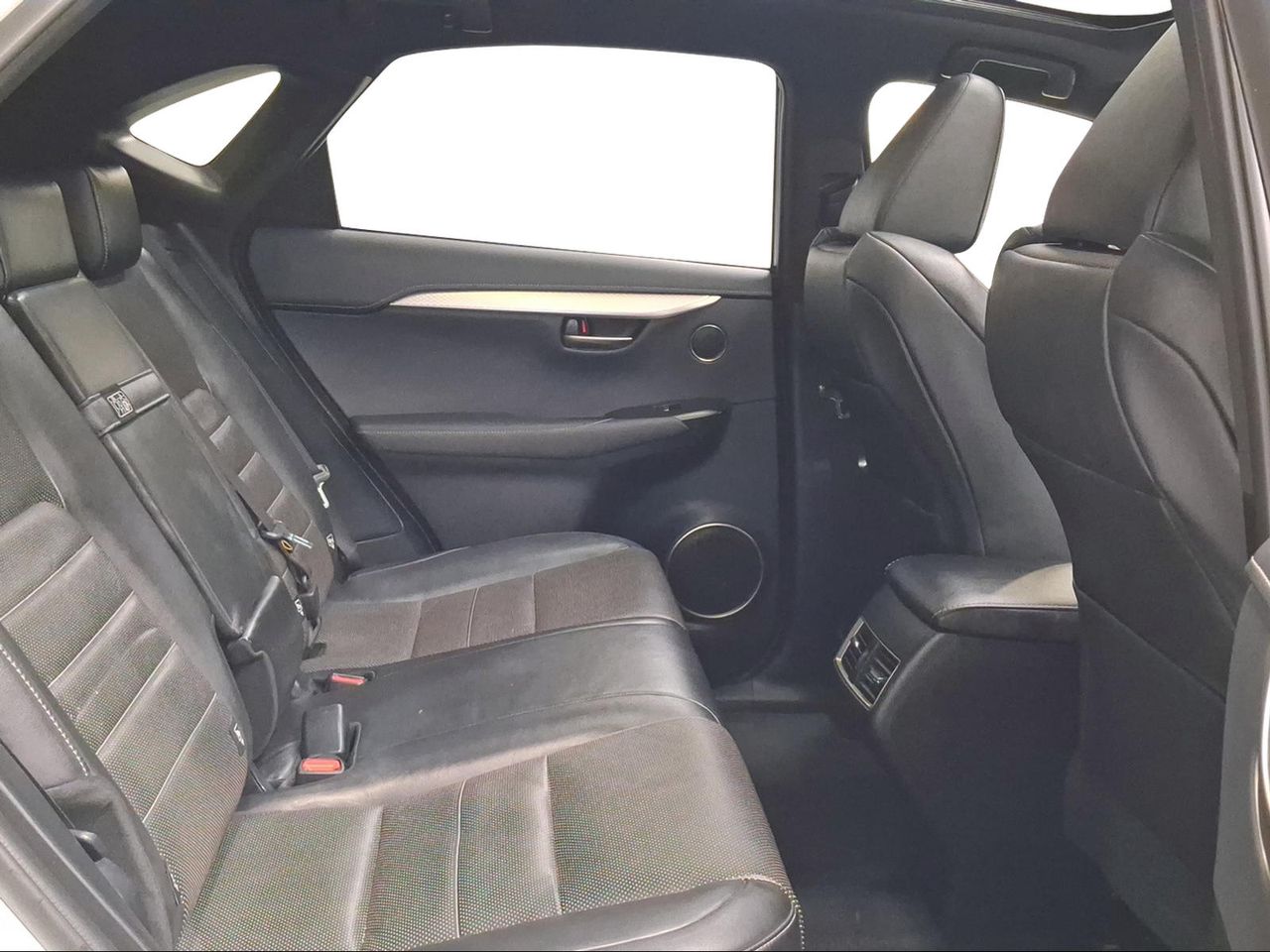 Lexus NX 2.5 300h F Sport Panorámico 4WD  - Foto 8