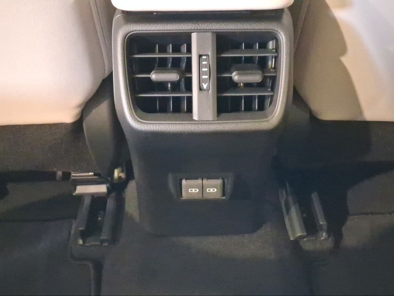 Lexus UX 2.0 300h Relax Plus  - Foto 22