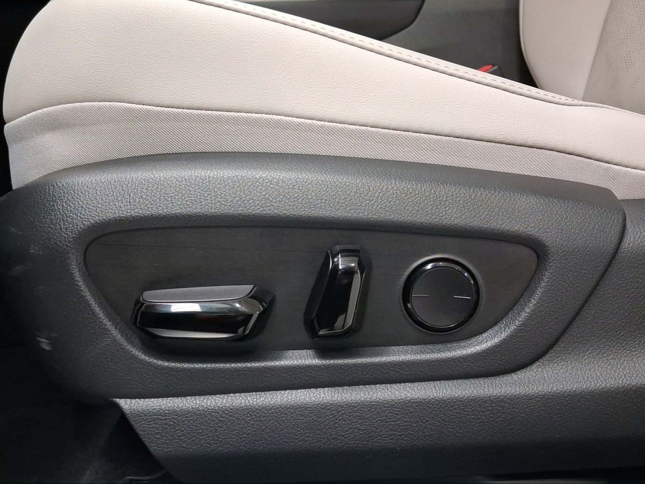 Lexus UX 2.0 300h Relax Plus  - Foto 19