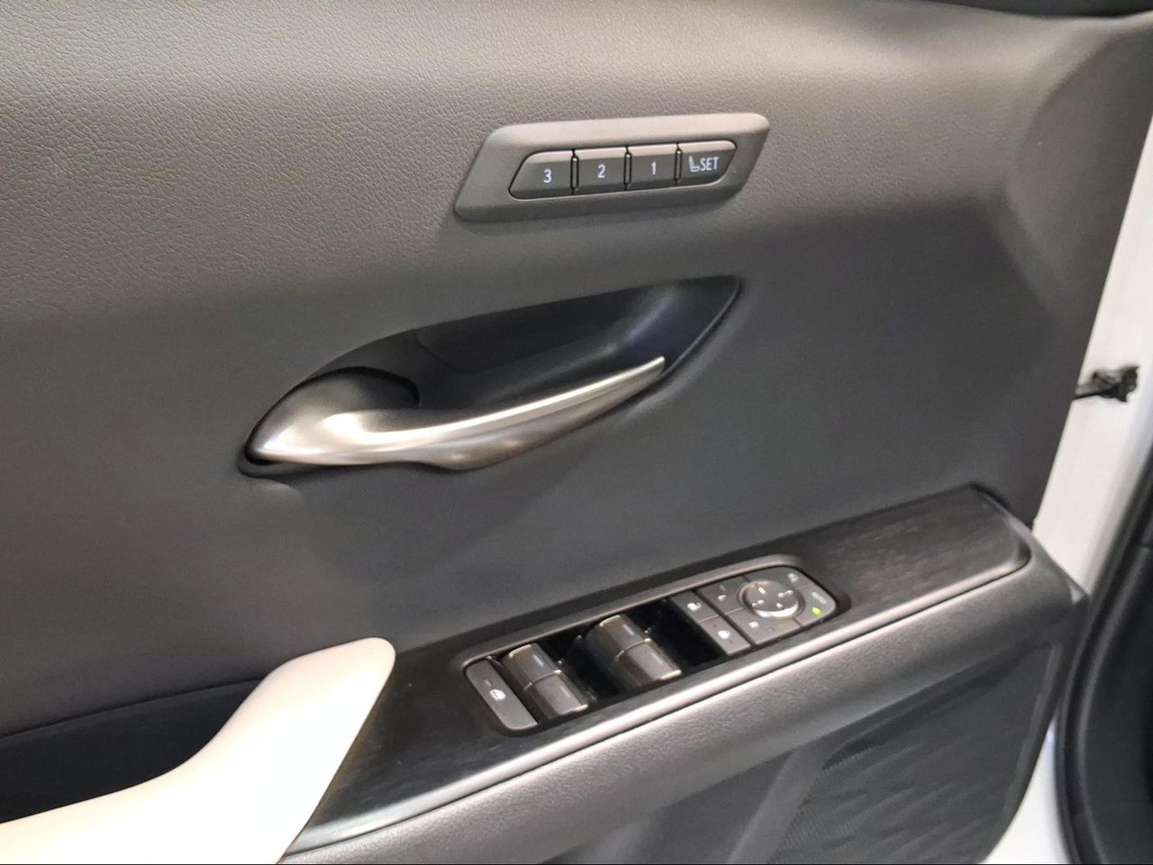 Lexus UX 2.0 300h Relax Plus  - Foto 20