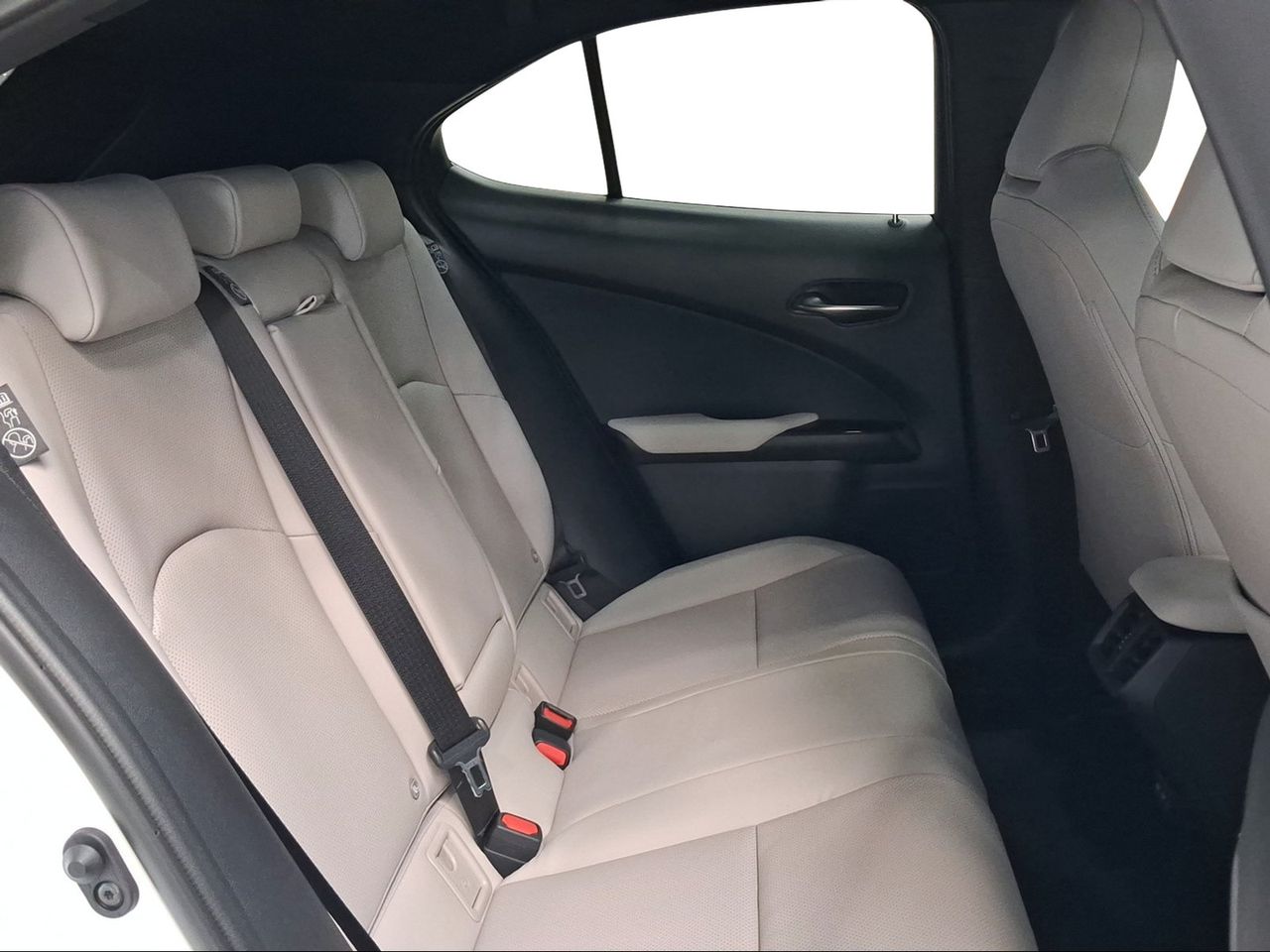 Lexus UX 2.0 300h Relax Plus  - Foto 8