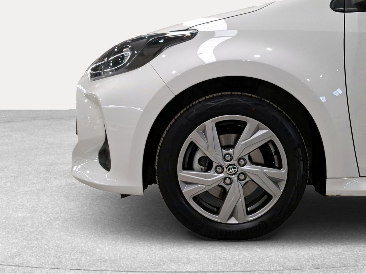 Toyota Yaris 1.5 120H Active Plus  - Foto 17
