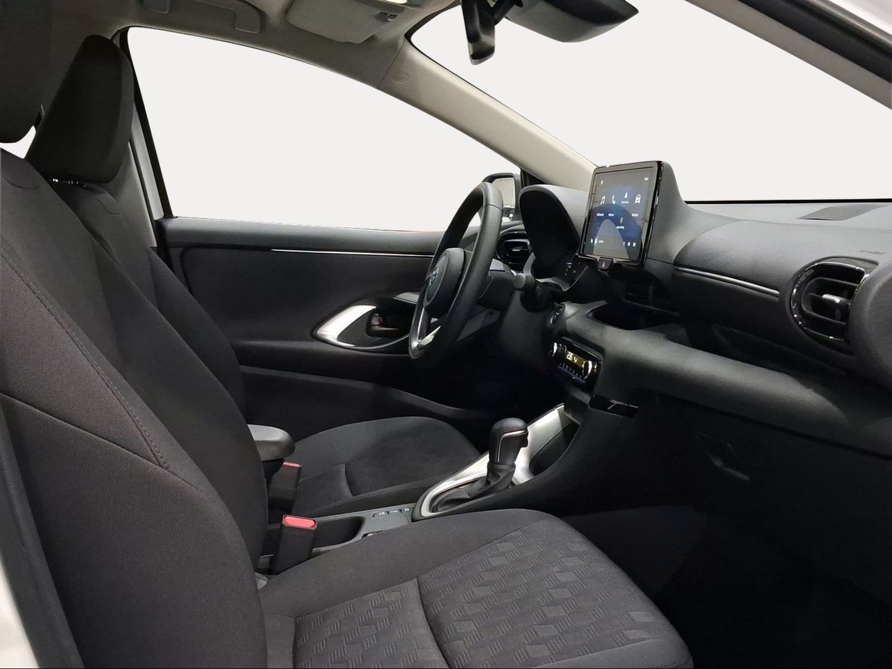 Toyota Yaris 1.5 120H Active Plus  - Foto 7