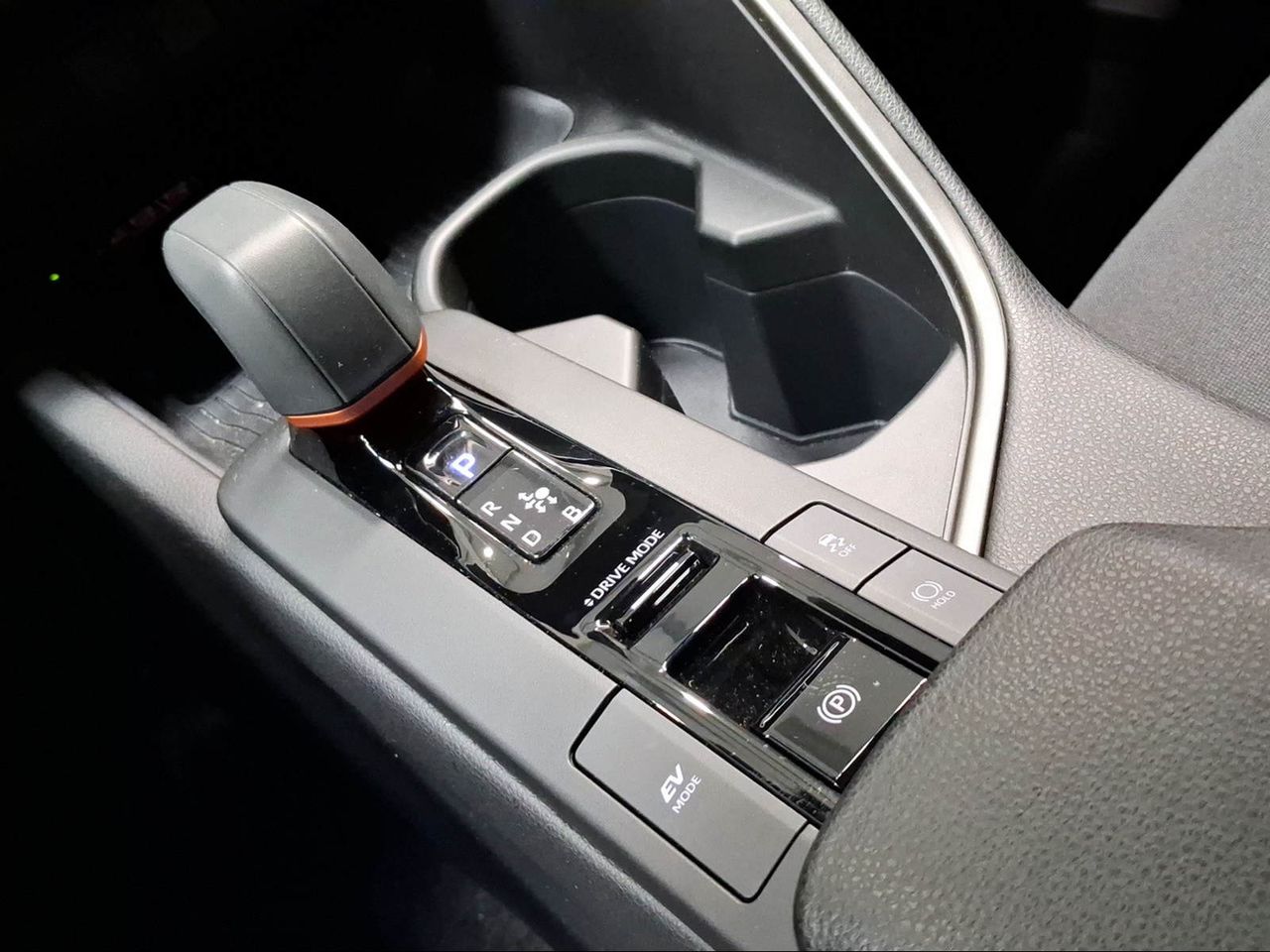 Toyota C-HR 1.8 Advance Hybrid 140  - Foto 22