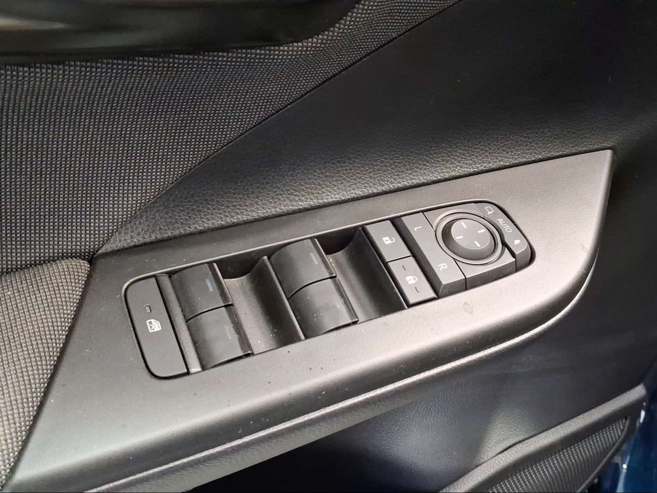 Toyota C-HR 1.8 Advance Hybrid 140  - Foto 24