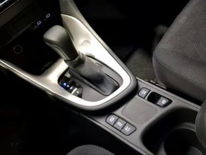 Toyota Yaris 1.5 120H Active Plus  - Foto 21