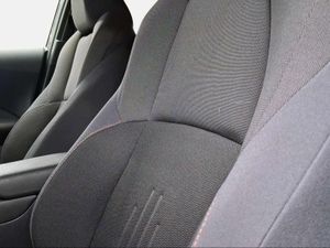 Toyota C-HR 1.8 Advance Hybrid 140  - Foto 23
