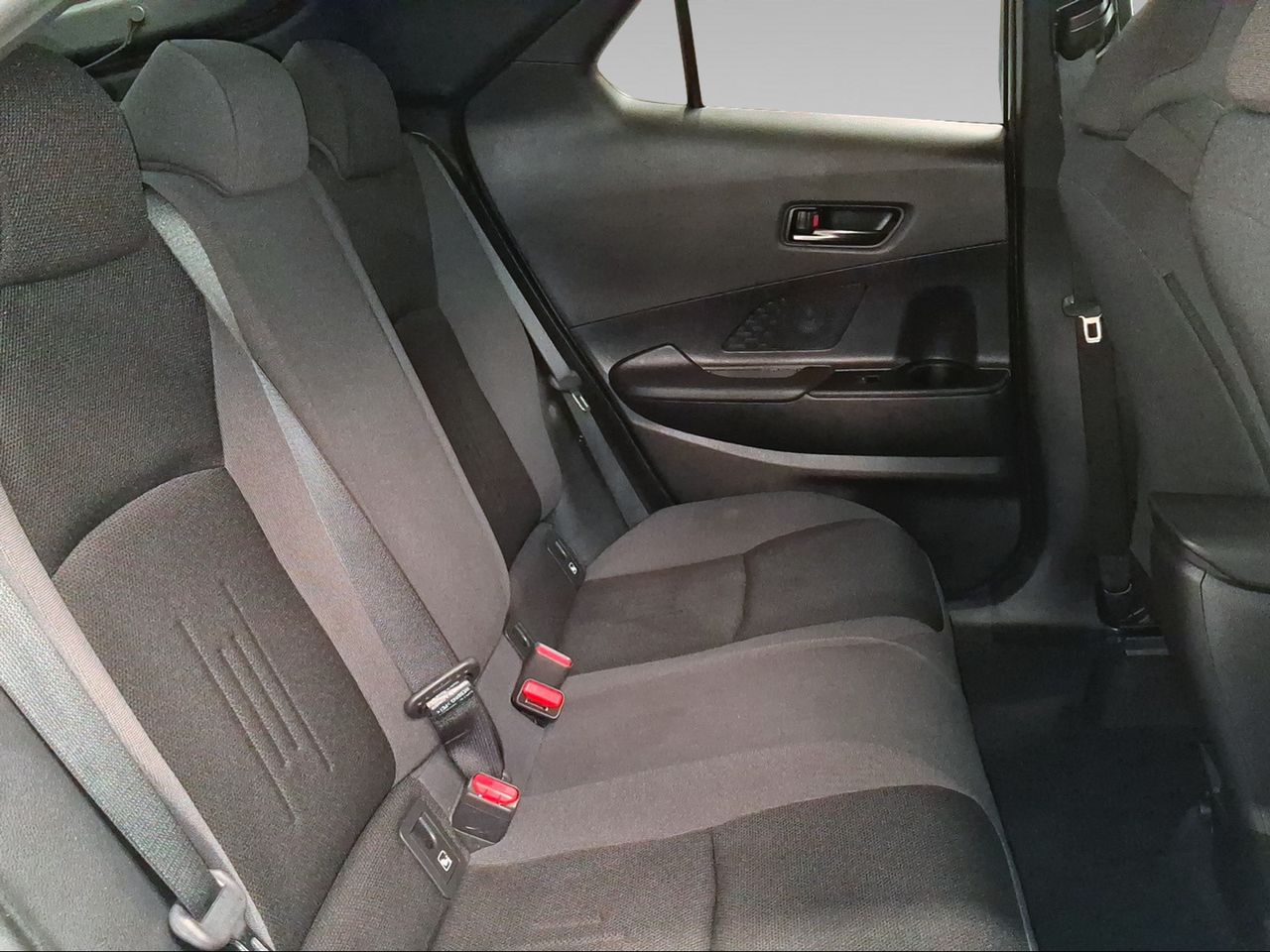 Toyota C-HR 1.8 140H Advance  - Foto 8