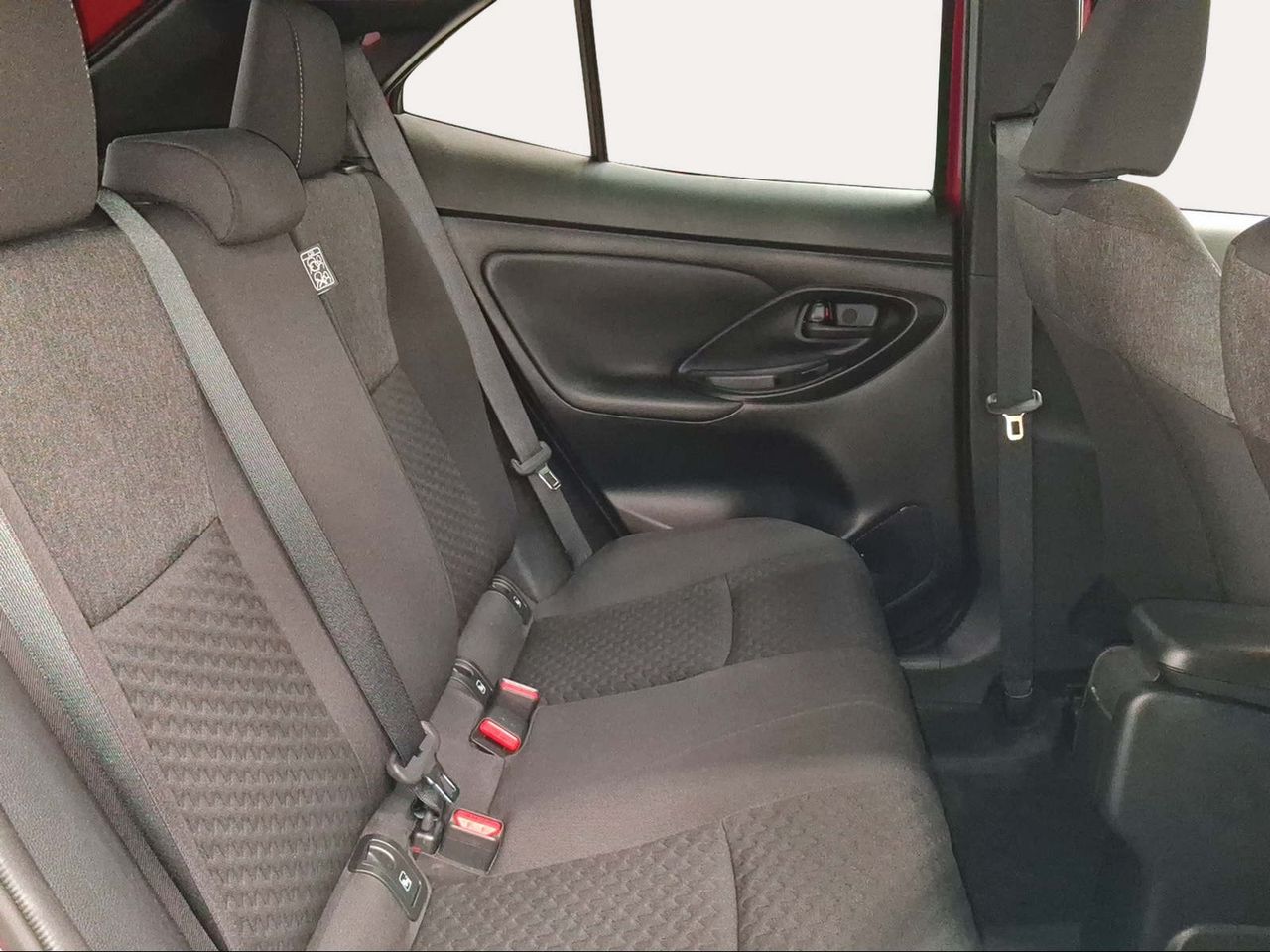Toyota Yaris Cross 1.5 130H Active Plus  - Foto 8