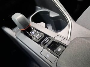 Toyota C-HR 1.8 Advance Hybrid 140  - Foto 24