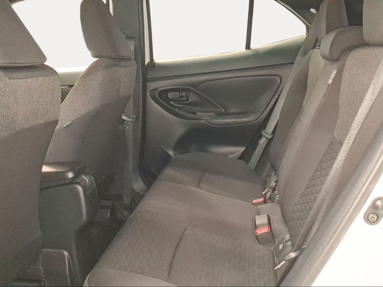 Toyota Yaris Cross 1.5 120H Active Tech  - Foto 12