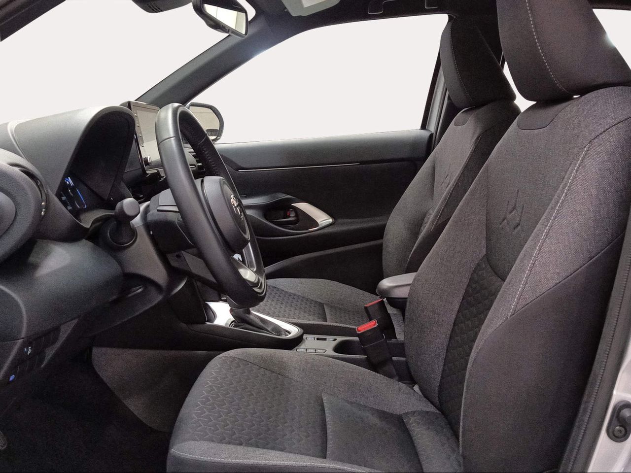 Toyota Yaris Cross 1.5 120H Active Tech  - Foto 13