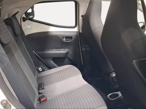 Toyota Aygo 1.0 70 x-play x-shift sky  - Foto 8